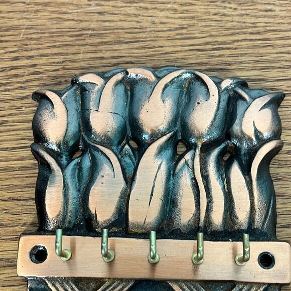 Copper Tulips in a Basket Floral Key Holder, 5 hooks w/screws - Picture 4 of 6